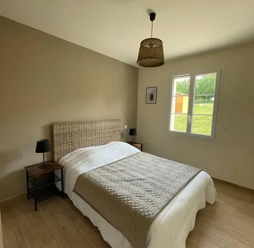 Les Pins*calme*confort*piscine